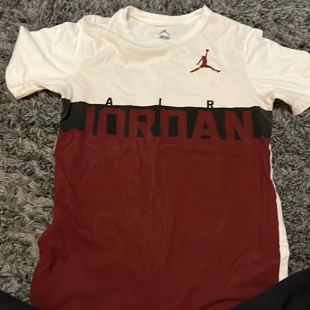 Kids 12-13 air Jordan shirt